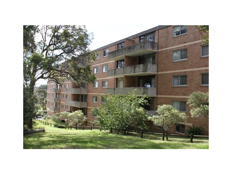 15/12 Meadow Cres, Meadowbank NSW 2114