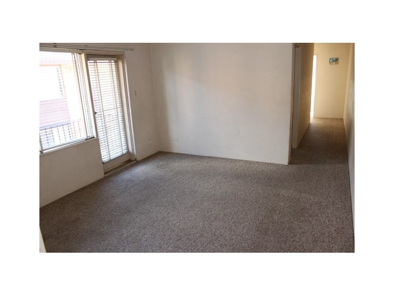 8/17 Bank st, Meadowbank NSW 2114