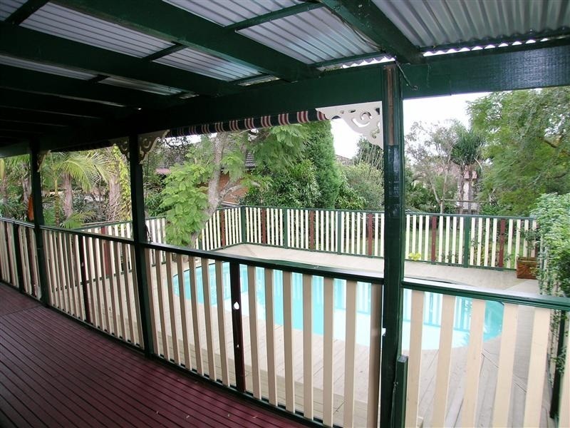 27 Maxim St, West Ryde NSW 2114