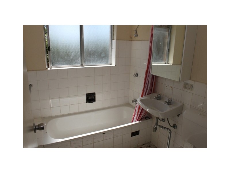 8/17 Bank St, Meadowbank NSW 2114