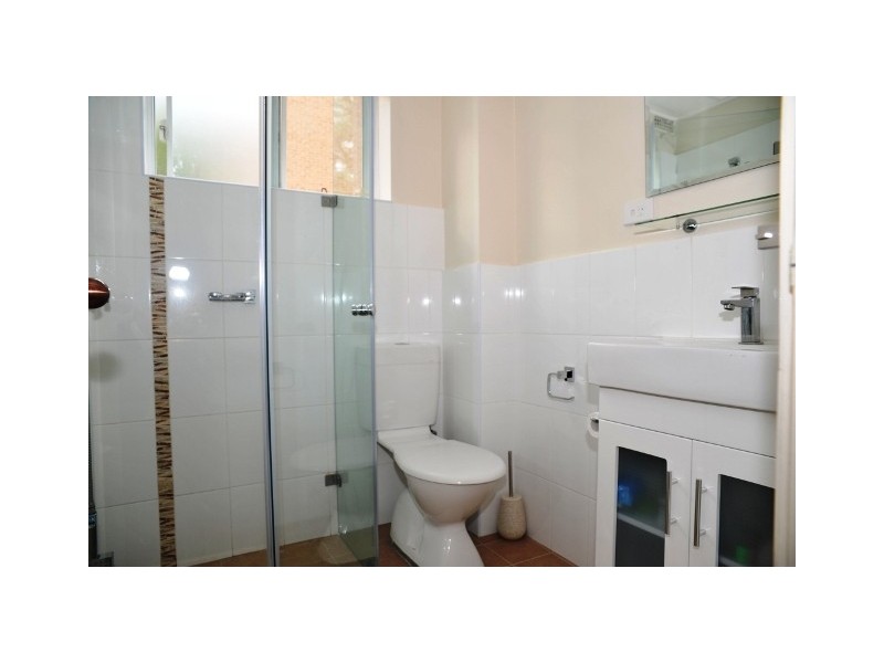 2/41 Meadow Cres, Meadowbank NSW 2114