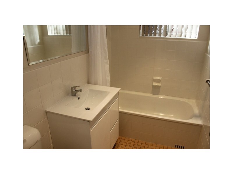 2/38 Meadow Crescent, Meadowbank NSW 2114