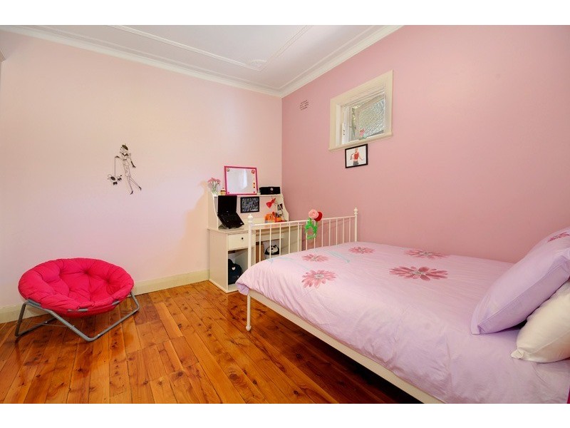 16 Macintosh St, Melrose Park NSW 2114