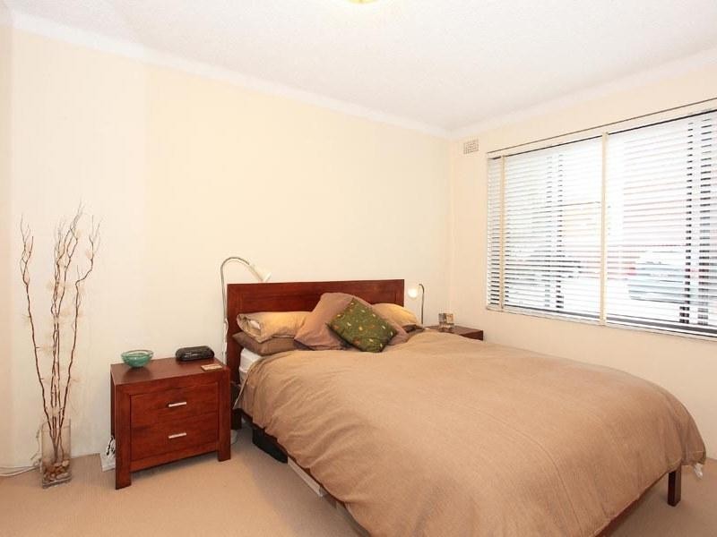 2/6A Bank Street, Meadowbank NSW 2114