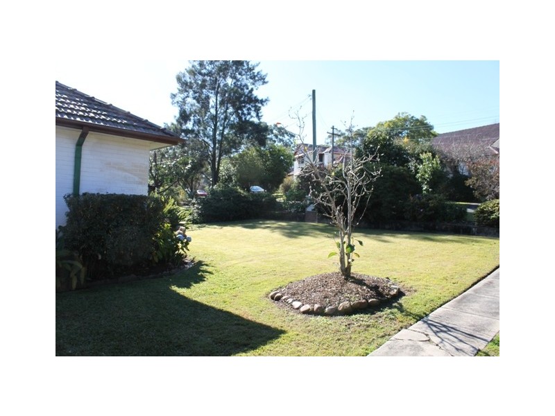 32 Mirool Street, Denistone West NSW 2114