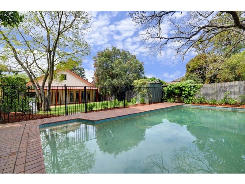 10 Macintosh Street, Melrose Park NSW 2114