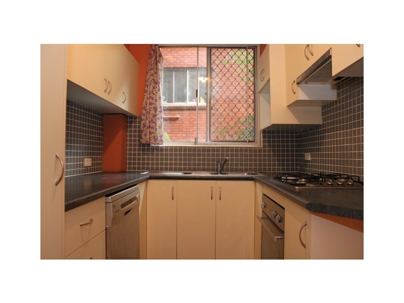 2/38 Meadow cres, Meadowbank NSW 2114