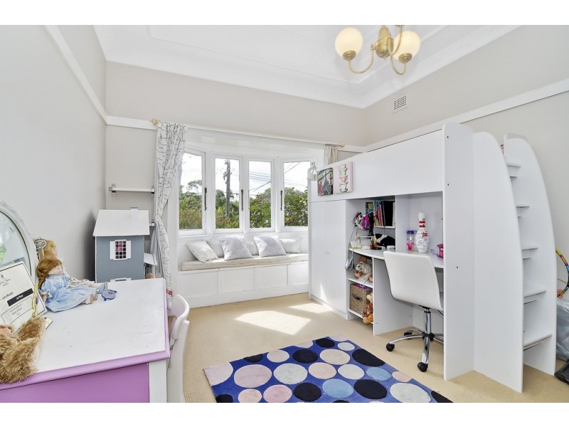 50 Simla Rd, Denistone NSW 2114