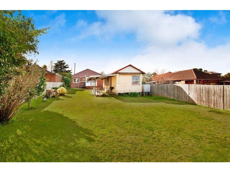 49 Glenayr Avenue, Denistone West NSW 2114