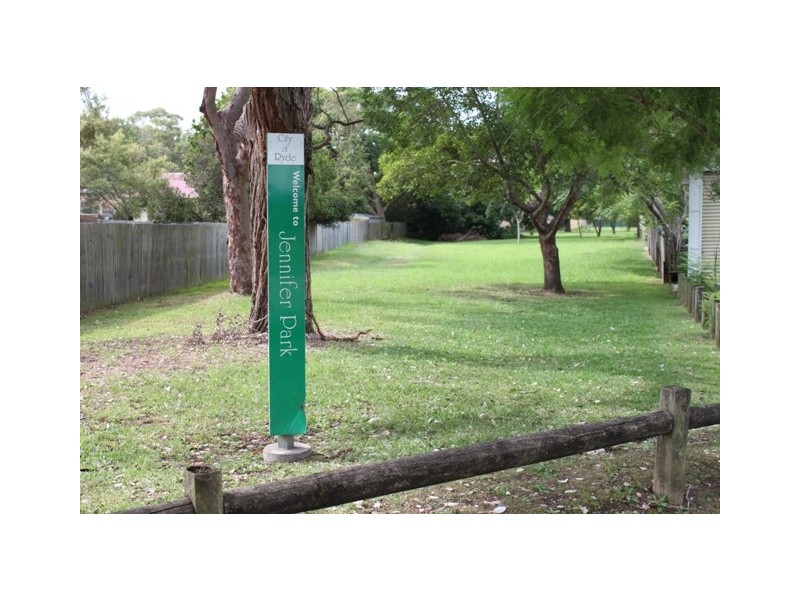 105 Cobham Avenue, Melrose Park NSW 2114