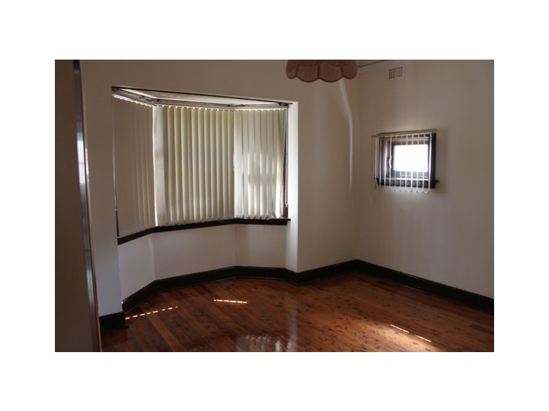 4B Simla Road, Denistone NSW 2114