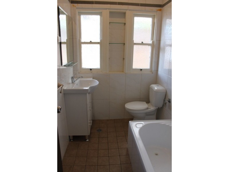 4B Simla Road, Denistone NSW 2114