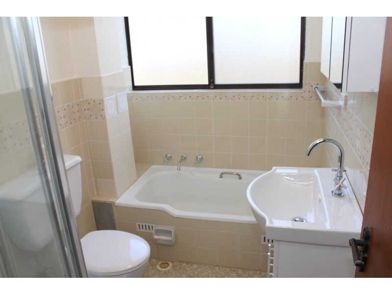 2/22 Crane Road, Concord NSW 2137