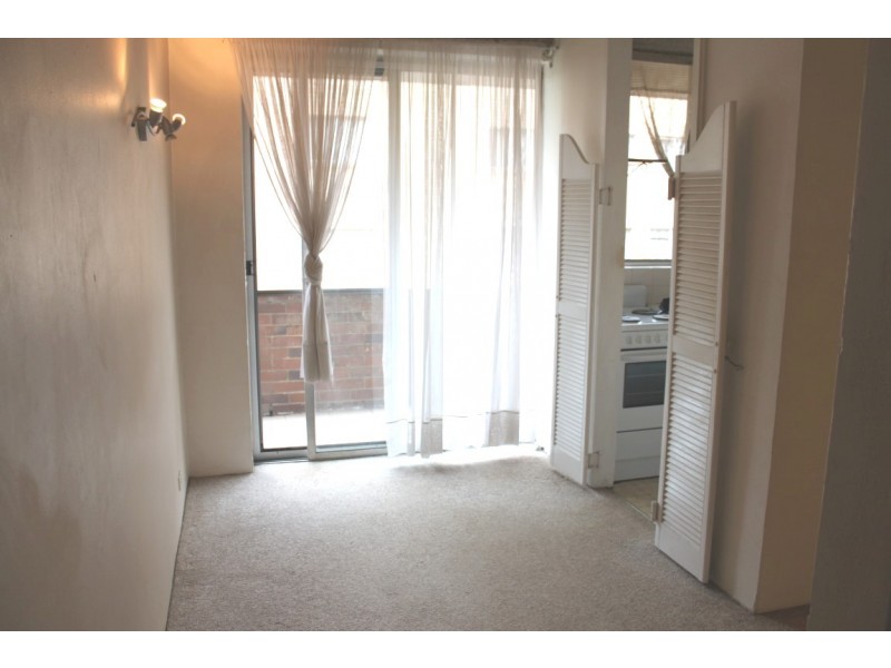 1/3-5 Meadow Crescent, Meadowbank NSW 2114