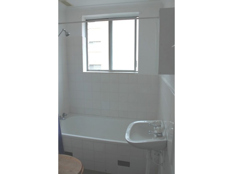 1/3-5 Meadow Crescent, Meadowbank NSW 2114