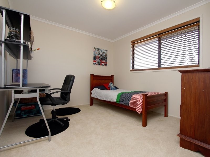 11 Michigan Crescent, Parkinson QLD 4115