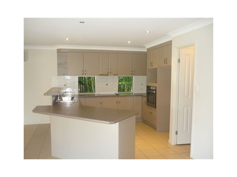 12 Lomond Place, Parkinson QLD 4115