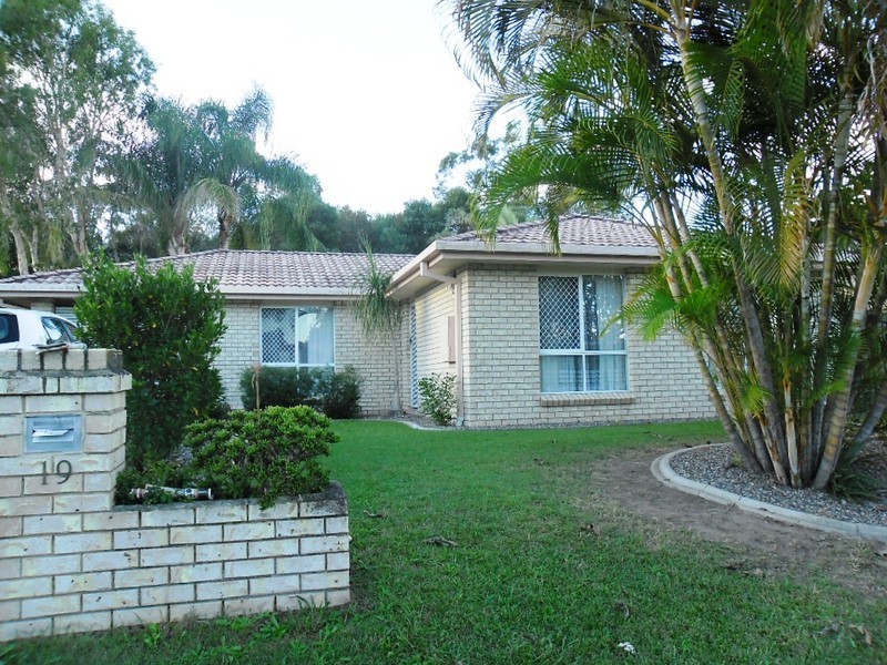 19 Calder Street, Crestmead QLD 4132