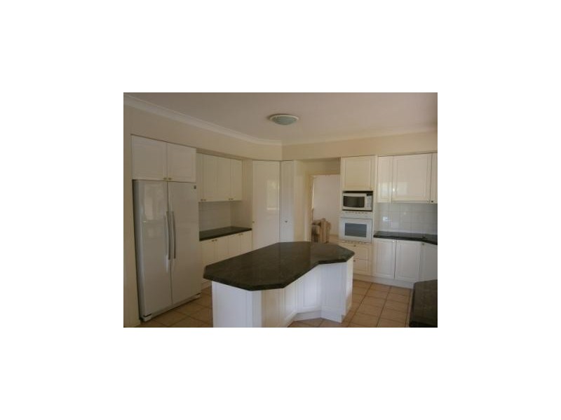 16 Shelley Street, Sunnybank QLD 4109