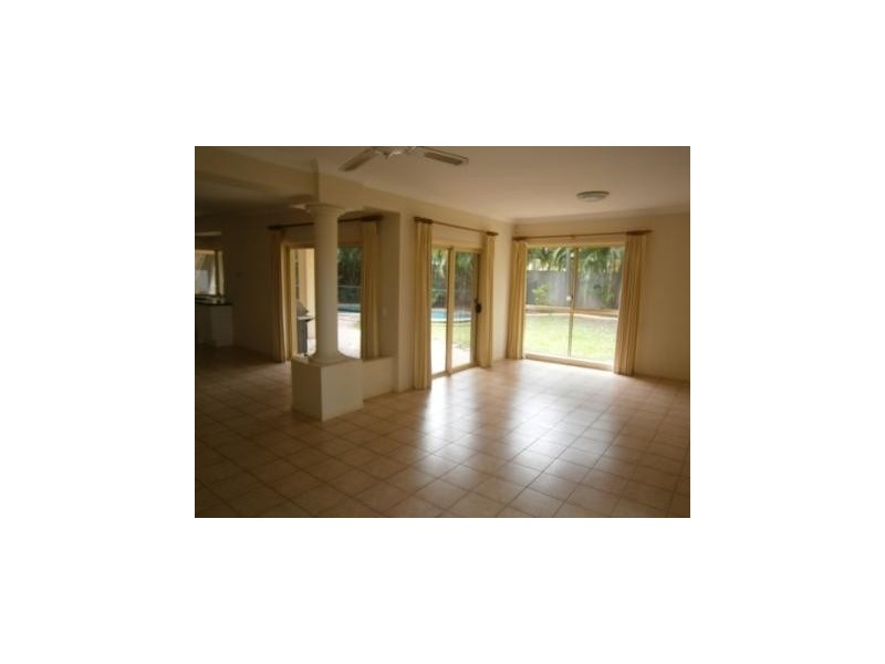 16 Shelley Street, Sunnybank QLD 4109