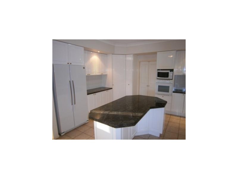 16 Shelley Street, Sunnybank QLD 4109