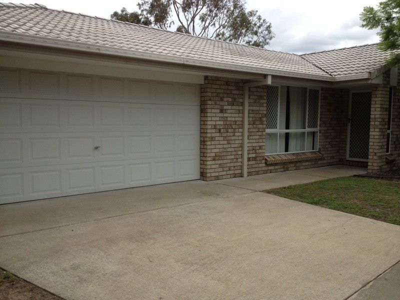 8 Freeman Place, Calamvale QLD 4116