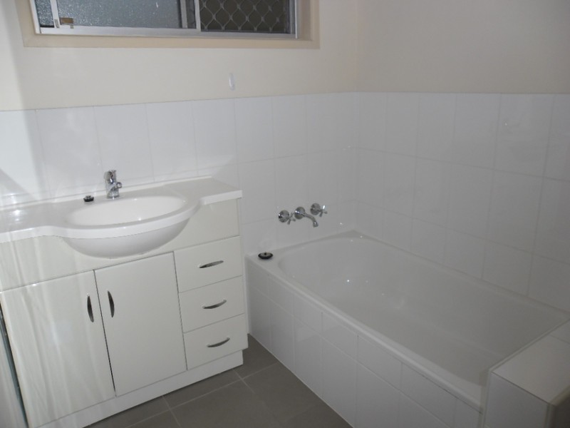 2 Bangalow Street, Algester QLD 4115