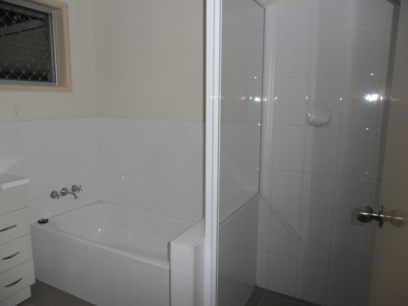 2 Bangalow Street, Algester QLD 4115