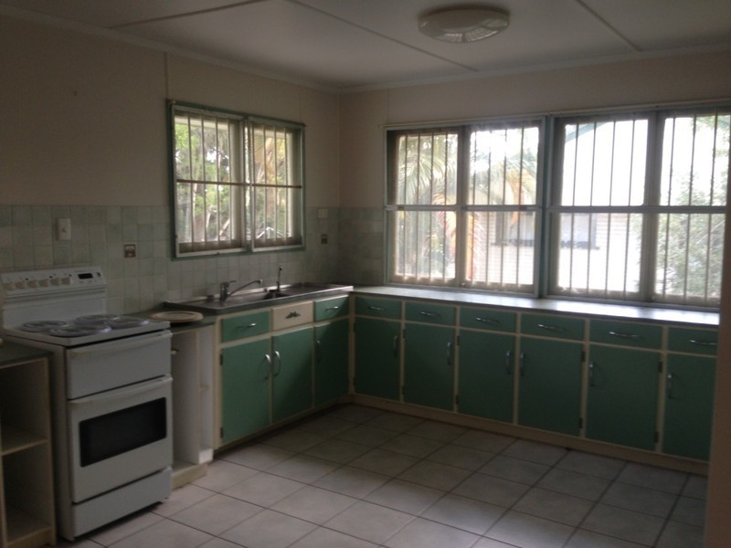 12 Sandeman Street, Acacia Ridge QLD 4110