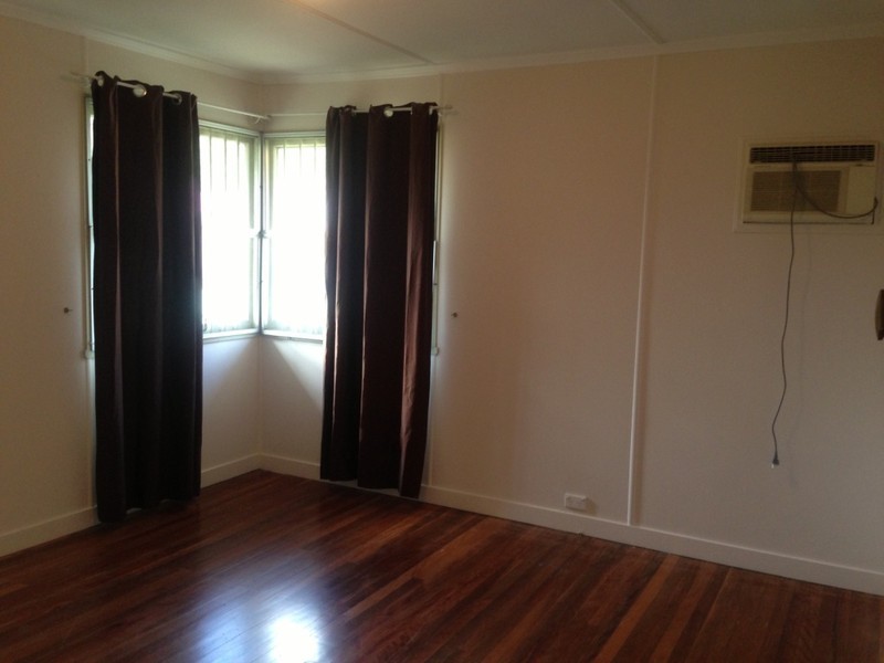 12 Sandeman Street, Acacia Ridge QLD 4110