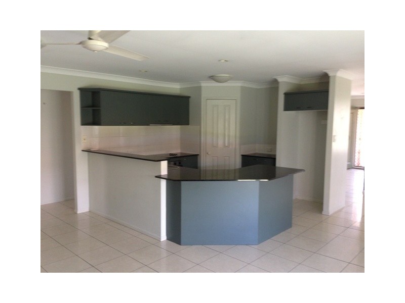 6 Karajini Crescent, Parkinson QLD 4115