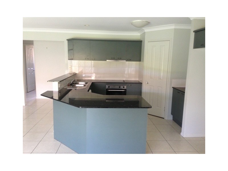 6 Karajini Crescent, Parkinson QLD 4115