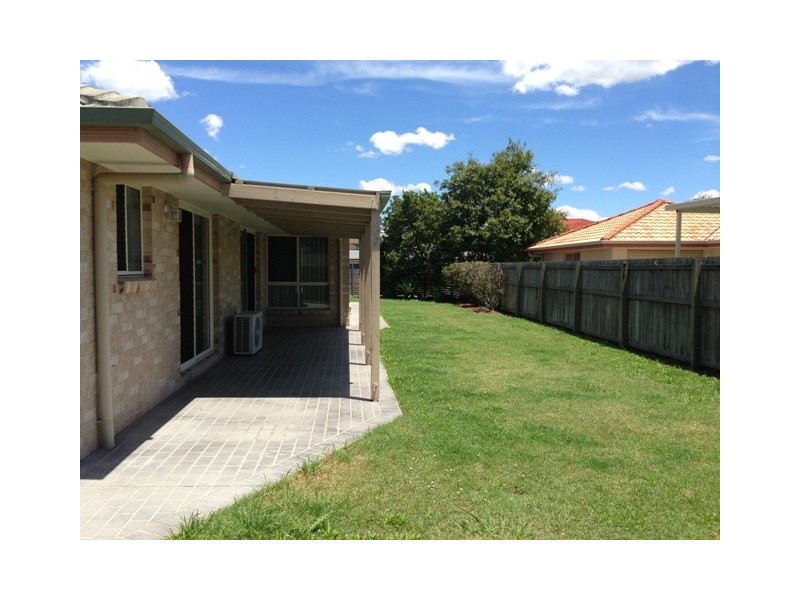 6 Karajini Crescent, Parkinson QLD 4115