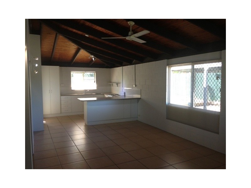 54 Waratah Drive, Crestmead QLD 4132