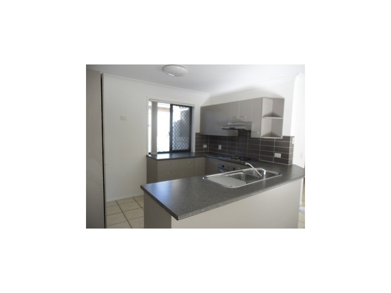 31 Yengo Street, Parkinson QLD 4115