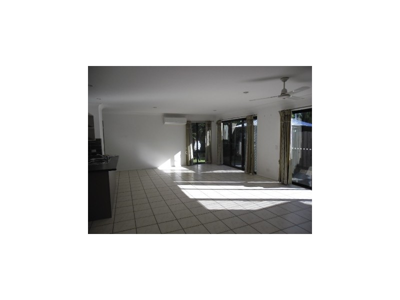 31 Yengo Street, Parkinson QLD 4115