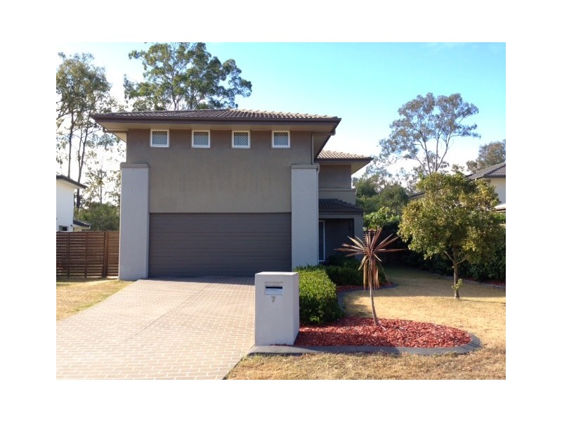 7 BARRINE PL, Parkinson QLD 4115