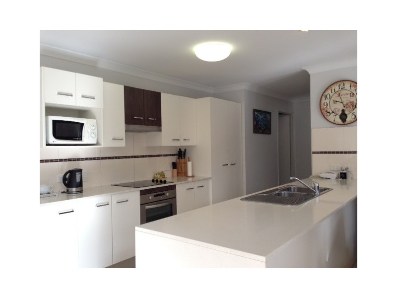 7 BARRINE PL, Parkinson QLD 4115