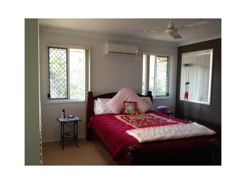 7 BARRINE PL, Parkinson QLD 4115