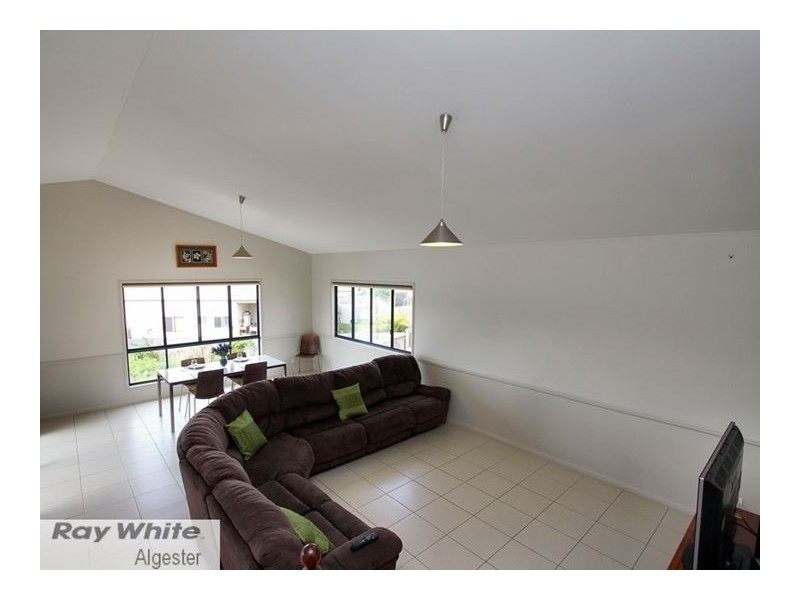 42 PARK EDGE DR, Springfield Lakes QLD 4300