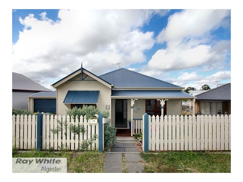 42 PARK EDGE DR, Springfield Lakes QLD 4300