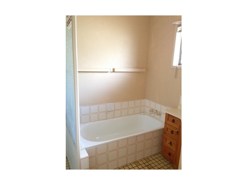 8  AMINTA ST, Sunnybank QLD 4109