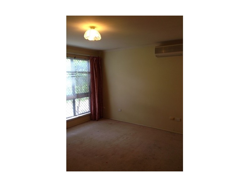 8  AMINTA ST, Sunnybank QLD 4109