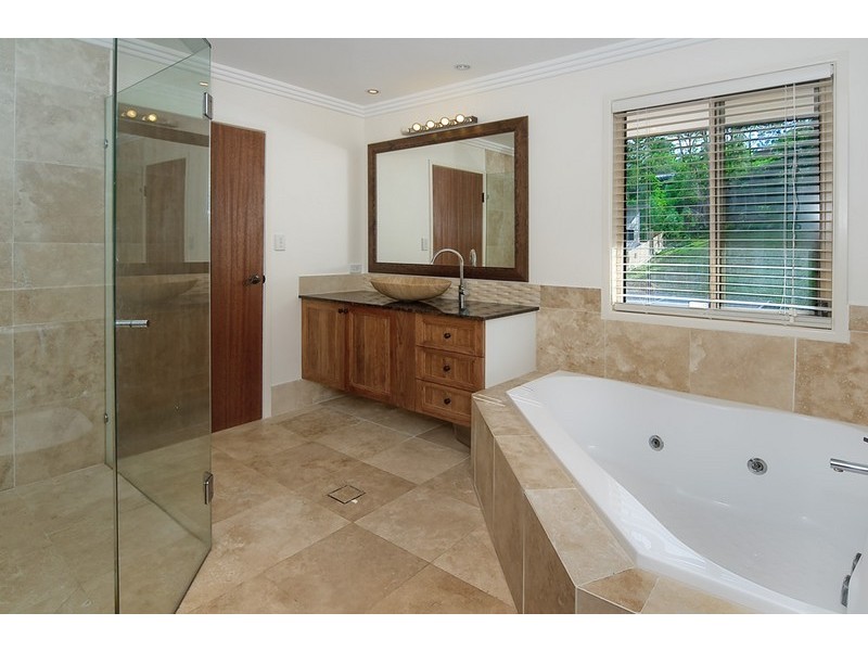 17 Holyoake Drive, Daisy Hill QLD 4127