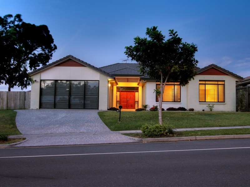 153 Wallum Drive, Parkinson QLD 4115