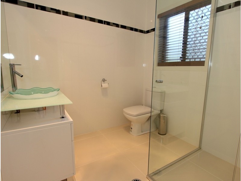 1 Ribbonwood St, Sunnybank Hills QLD 4109