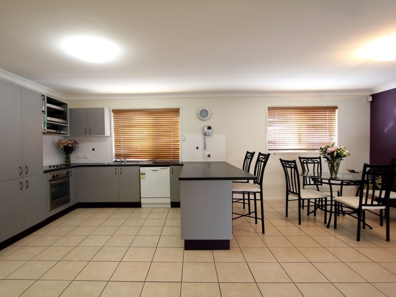 36 Wallum Drive, Parkinson QLD 4115