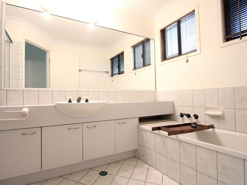 219 Ridgewood Rd, Algester QLD 4115