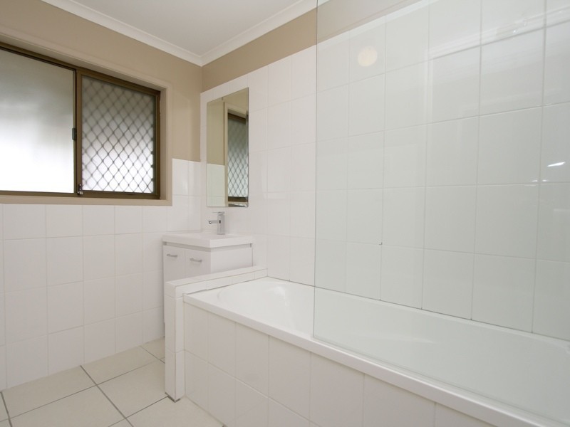 20 Adam St, Browns Plains QLD 4118