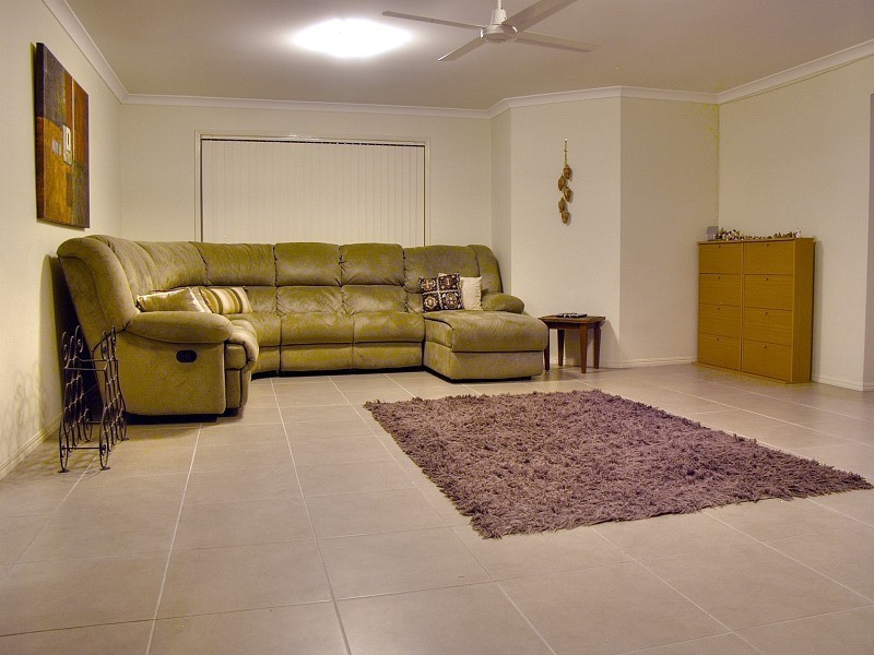 55 Watarrka Drive, Parkinson QLD 4115